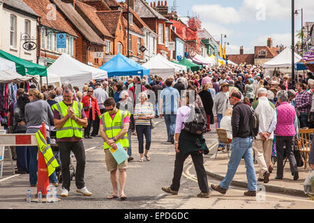 Alresford Brunnenkresse Festival, West Street, New Alresford, Hampshire, England, Großbritannien. Stockfoto