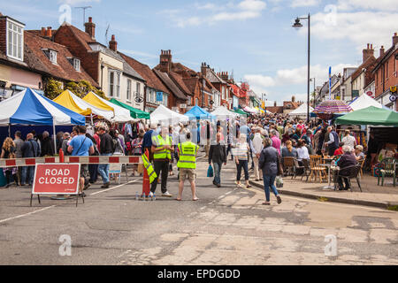 Alresford Brunnenkresse Festival, West Street, New Alresford, Hampshire, England, Großbritannien. Stockfoto