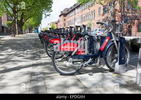 Mai 2015 - Barclay es Logos von Santander in London Fahrrad Verleih Regelung ersetzt Stockfoto