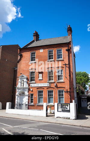 Theatro Technis aufbauend auf Crowndale Road, Camden, London Stockfoto