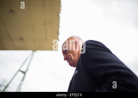 Ehemalige italienische Schiedsrichter Pierluigi Collina im Stadion während der Frauen Champions-League-Finale match zwischen FFC Frankfurt und Paris St. Germain in der Friedrich Ludwig Jahn Sportpark in Berlin, Deutschland, 14. Mai 2015. Foto: Lukas Schulze/dpa Stockfoto