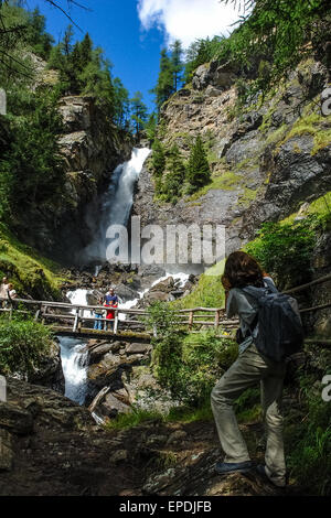 Italien Trentino Stelvio national Park Val di Rabbi Saent Wasserfälle Stockfoto