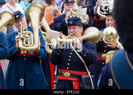 Washington, DC, USA. 17. Mai 2015.  Tausende von Bürgerkrieg Reenactors März an der Pennsylvania Avenue, den 150. Jahrestag der großen Beitrag Siegesparade feiern das Ende des amerikanischen Bürgerkrieges 1865 markiert. Bildnachweis: B Christopher/Alamy Live-Nachrichten Stockfoto