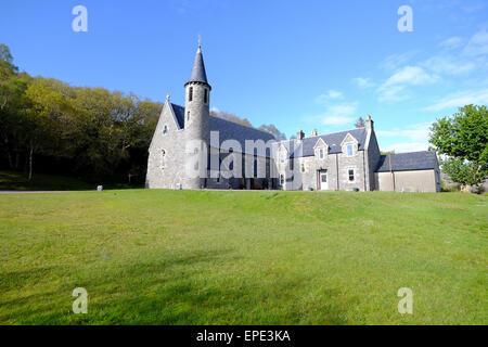 Schottland, UK: römisch-katholische Kirche durch die Ufer von Loch Morar in den schottischen Highlands Stockfoto