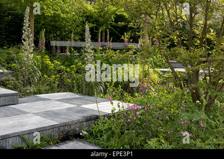 London, UK. 17. Mai 2015. Brewin Dolphin Schaugarten auf der RHS Chelsea Flower Show. Bildnachweis: Ellen Rooney/Alamy Live-Nachrichten Stockfoto