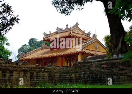 Eine Pagode auf dem Gelände der verbotenen lila Stadt, Hue, Vietnam Stockfoto