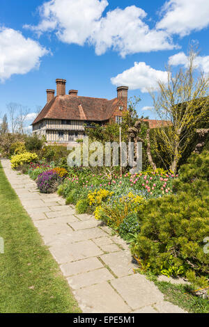 Die lange Grenze bei Great Dixter, ein Landhaus von Edwin Lutyens und Garten von Christopher Lloyd in Northiam, East Sussex, Großbritannien Stockfoto