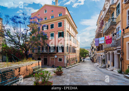 Straße von Korfu-Stadt am frühen Morgen. Kerkyra. Griechenland, Insel Korfu Stockfoto