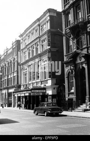 Außenansicht des Herzog von Yorks Theater in St Martins Lane, London Circa 1971. Stockfoto