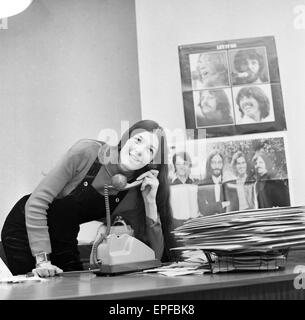 Freda Kelly, 26, The Beatles offizielle Fan-Club Sekretär, in ihrem Büro Liverpool, 11. Januar 1971 abgebildet. Stockfoto