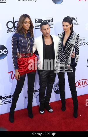 Las Vegas, Nevada, USA. 17. Mai 2015. Jourdan Dunn, Olivier Rousteing, Kendall Jenner im Ankunftsbereich für 2015 Billboard Music Awards - Teil 2, MGM Grand Garden Arena, Las Vegas, NV 17. Mai 2015. Bildnachweis: Everett Collection Inc/Alamy Live-Nachrichten Stockfoto