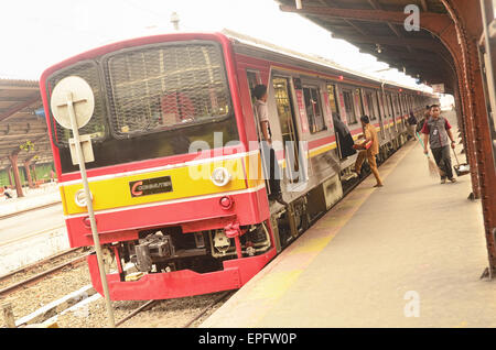 Jakarta-s-Linie in Jakarta Kota Bahnhof Stockfoto