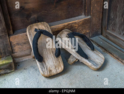 Geta, traditionelle japanische Schuhe Stockfoto