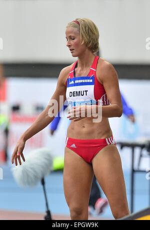 17. Mai 2015 - Shanghai, Volksrepublik China - KATJA DEMUT (Deutschland) während der Dreisprung Frauen an Shanshai Diamond League. © Marcio Machado/ZUMA Draht/Alamy Live-Nachrichten Stockfoto