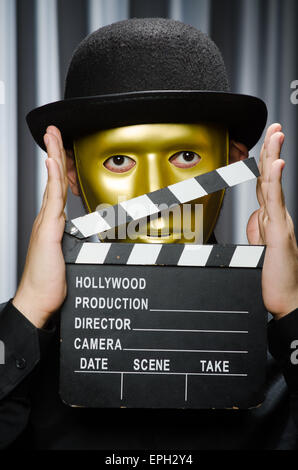 Lustiges Konzept mit theatralischen Maske Stockfoto