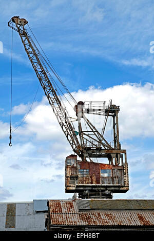 Alter Kran im Historic Dockyard, Chatham, Kent, ME4 4TE Stockfoto