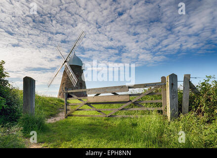 Tor zum Halnaker Windmühle in der Nähe von Chichester in West Sussex Stockfoto