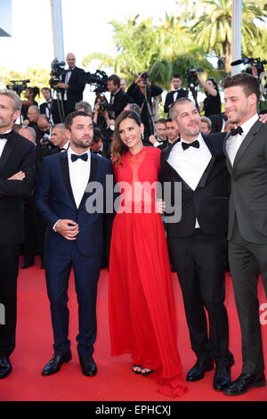 Cannes, Frankreich. 14. Mai 2015. CANNES, Frankreich - Mai 18: Franck Gastambide, François Arnaud, Eric Hannezo, Virginie Ledoyen, Guillaume Gouix und Lambert Wilson die "Inside Out" Uraufführung während des 68. jährlichen Cannes Film Festival am 18. Mai 2015 in Cannes, Frankreich © Friedrich Injimbert/ZUMA Draht/Alamy Live News Stockfoto