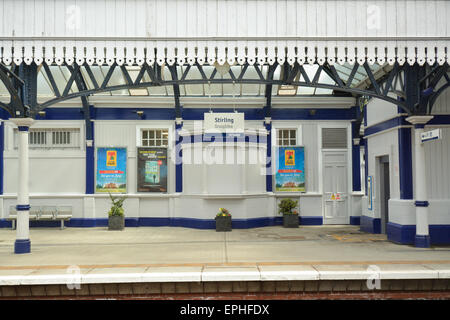 Plattform bei Stirling Railway Station, Schottland, UK Stockfoto