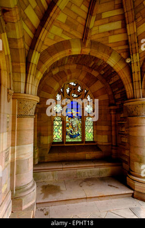 Die Roxburghe Memorial Kreuzgang – erbaut in den 1930er Jahren zum Gedenken an den 8. Duke of Roxburghe, Kelso Abbey, Scottish Borders Stockfoto