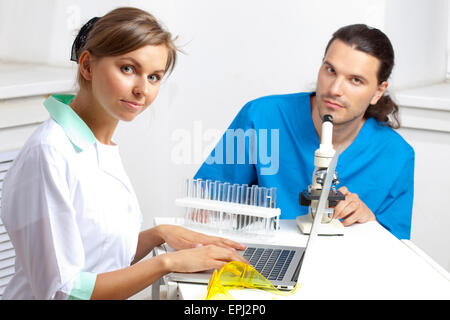 Gruppe von Wissenschaftlern Stockfoto