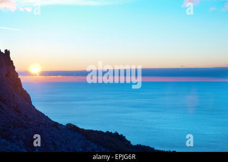 Sonnenuntergang über dem Meer Stockfoto