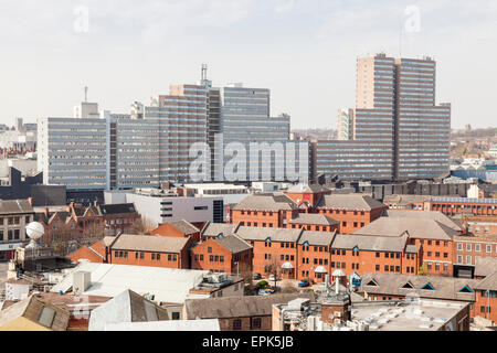 Victoria Centre. Ein 70er Block Wohnkomplexe stehen hoch über den umliegenden Gebäuden im Stadtzentrum von Nottingham, England, Großbritannien Stockfoto