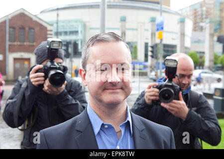 Laganside Gerichte, Belfast, UK. 19. Mai 2015.  Gay-Rights-Aktivist Gareth Lee nahm Ashers Bäckerei vor Gericht, nachdem sie sich weigerten, Backen Sie einen Kuchen mit einem pro-Homo-Ehe Motto Ion es Credit: Bonzo/Alamy Live News Stockfoto