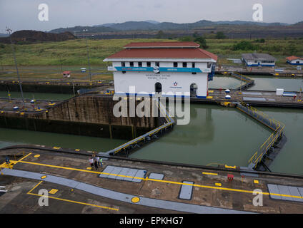 Panama, Provinz Panama, Panama-Stadt, Miraflores-Schleusen des Panama-Kanals Stockfoto