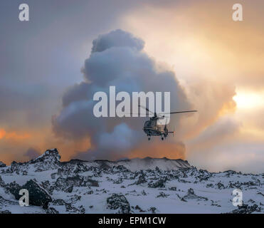 Hubschrauber durch den Ausbruch des Holuhraun Riss, Vulkan Bardarbunga Island. Stockfoto