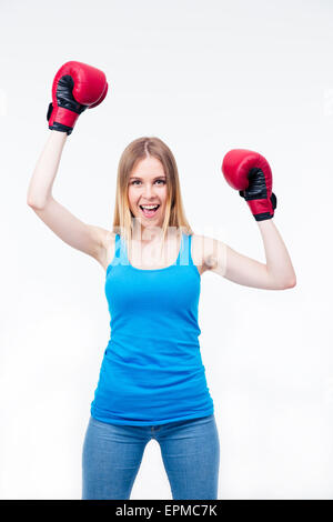 Porträt einer lässigen glücklich Frau tragen Boxhandschuhe Stockfoto