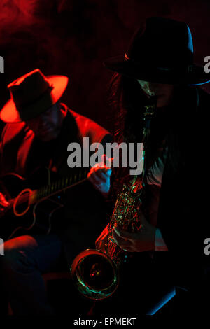 Saxophon und Gitarre Stockfoto