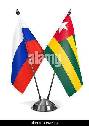 Russland und Togo - Miniatur-Flags, Isolated on White Background. Stockfoto
