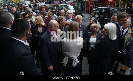 London, UK, 19. Mai 2015: ein Gastgeber von Prominenten und vip Gästen besucht die Shooting Stars. Die späten Doug McKenzie. Das Buch "Sternschnuppen" enthält die größten Momente aus den ersten 65 Jahren der Vielzahl Helds im London Film Museum in London. Bildnachweis: Siehe Li/Alamy Live News Stockfoto