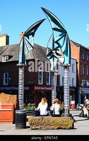 Darwin Tor Skulptur im Zentrum Stadt, Shrewsbury, Shropshire, England, Vereinigtes Königreich, West-Europa. Stockfoto