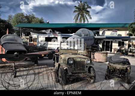 Weltkrieg 2 amerikanische Militärfahrzeuge zum Verkauf. Pattaya Thailand S. E. Asien Stockfoto