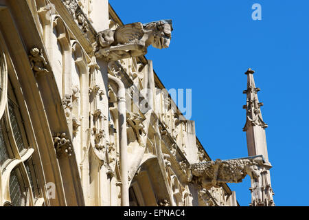 Details und Wasserspeier der gotischen Basilika Saint-Urbain gebaut im 13. Jahrhundert Troyes, Aube, Frankreich Stockfoto