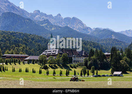 Schlosshotel Schloss Elmau, Wettersteingebirge, Krün, Werdenfelser Land, Upper Bavaria, Bavaria, Germany Stockfoto