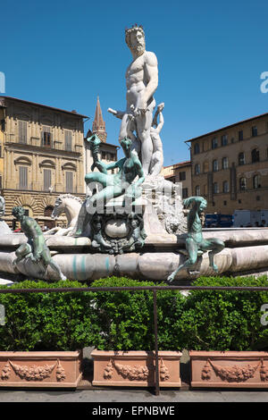 Neptun-Brunnen oder Fontana del Nettuno am Piazza della Signoria, Florenz, Toskana, Italien Stockfoto