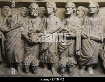 Römische Kunst. Frühchristliche. Fütterung der Vielzahl. Wunder Jesu. Relief. Sarkophag. Vatikanischen Museen. Stockfoto