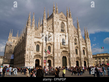 Der Duomo in Mailand an einem stürmischen Tag Stockfoto