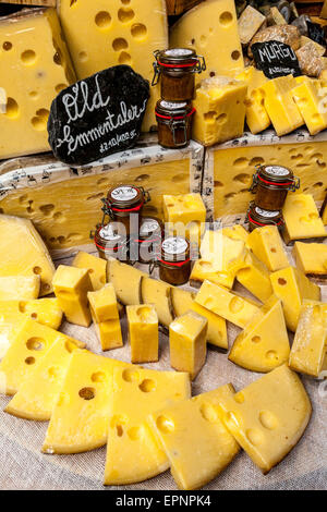 Ein Käse-Stall an Borough Markt, London Bridge, London, England Stockfoto