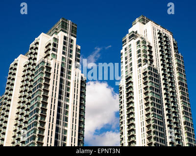 Pan-Halbinsel ragt auch bekannt als 1 Millharbour Wohnsiedlung in der Isle of Dogs - London, England Stockfoto