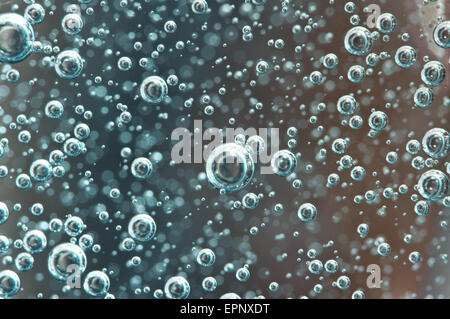 Luftblasen im Wasser. Makro Stockfoto