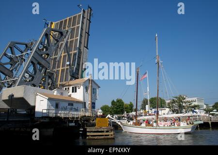 Ziehung zu überbrücken, mystische Hafen, Mystic, Ct, USA Stockfoto