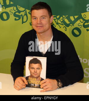 Ehemaliger irischer Rugby-Spieler Brian O'Driscoll unterschreibt Kopien seiner Autobiographie "The Test" am ründe Featuring: Brian O' Driscoll wo: London, Vereinigtes Königreich bei: 15. November 2014 Credit: WENN.com Stockfoto