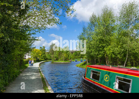 Narrowboat am Llangollen Kanal in der Nähe des Stadtzentrums, Llangollen, Denbighshire, Wales, UK Stockfoto