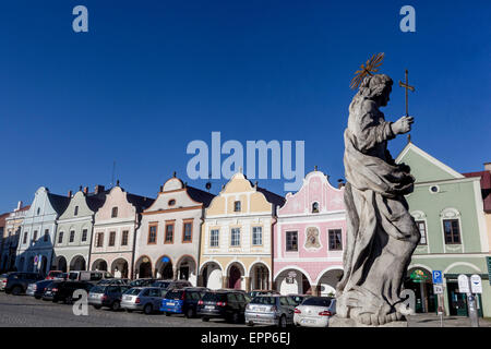 Telc, Tschechische Republik, UNESCO-Kulturerbe-Stadt, Hauptplatz, Fassade Stadthäuser Stockfoto