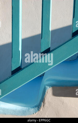 Blaue Treppen und Geländer ein weißes Haus in Mykonos Griechenland Stockfoto