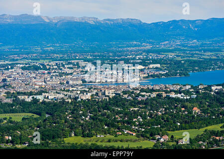 Blick vom Mount Salève über den Genfer See-Becken mit der Stadt Genf an das Abwasser des Genfer Sees, Salève, Frankreich Stockfoto